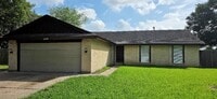 Building Photo - 8443 Gulfwood Ln