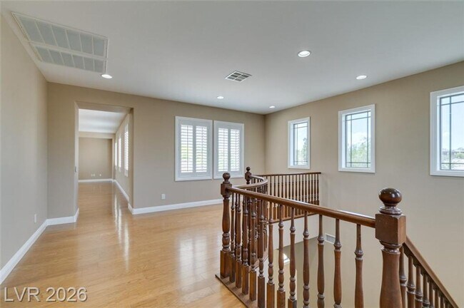 Building Photo - Elegant Anthem Country Club Residence with Spa, Balcony & 3-Car Garage