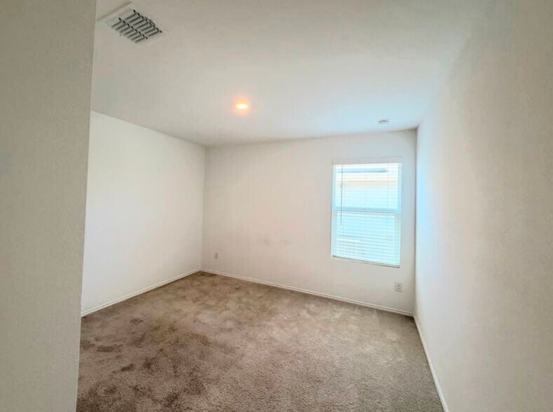 Building Photo - 1141 Catclaw Rd