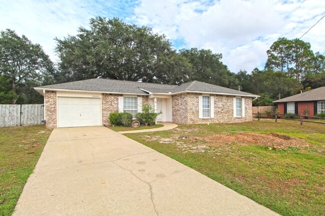 Building Photo - Southwest Pensacola Home – 3 Bedrooms, Gar...