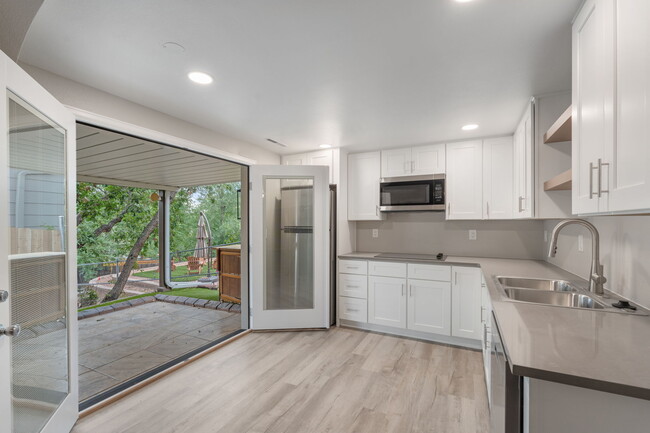 Building Photo - 4875 Garden Trail