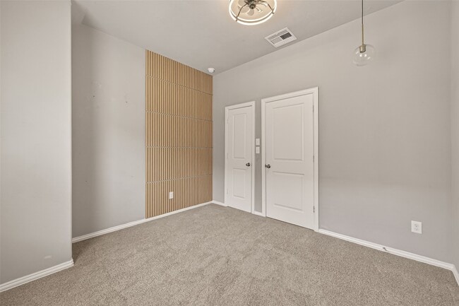 Building Photo - 16039 Cypress Farms Dr