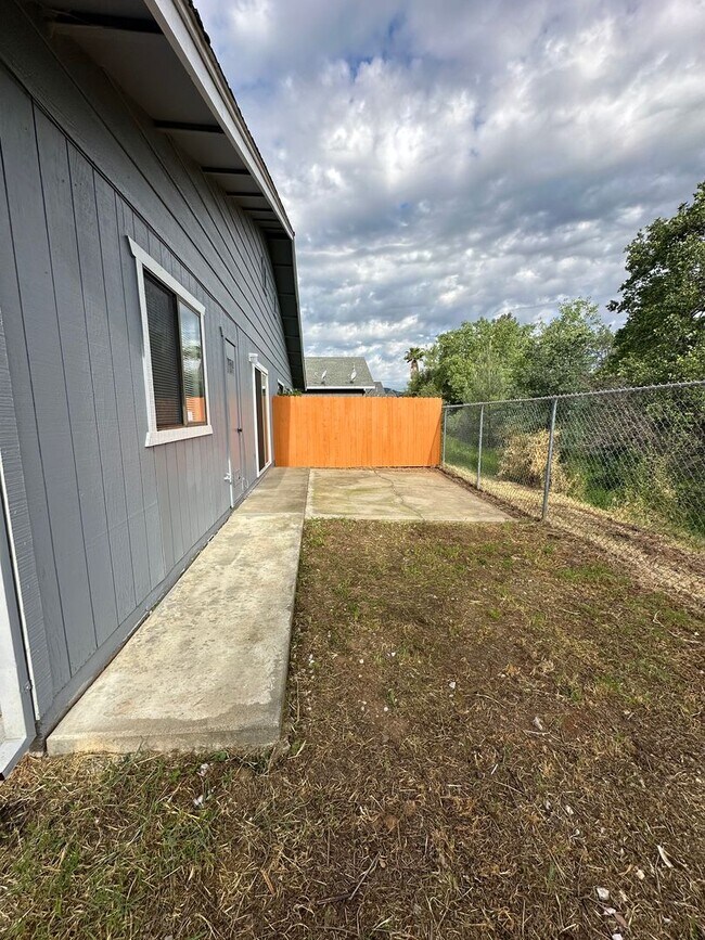 Building Photo - 3494 Magnums Way