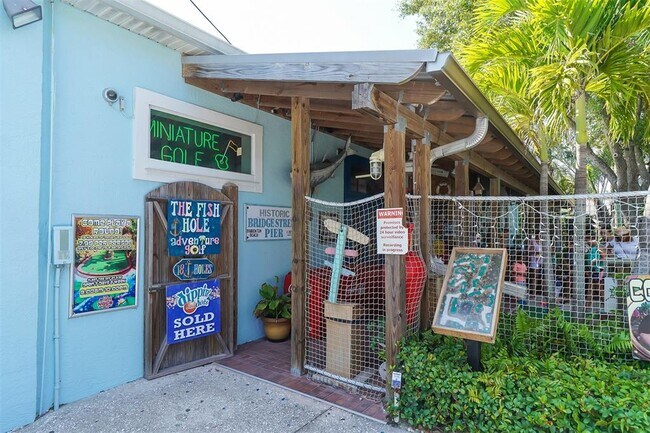 Building Photo - 4216 Plumosa Terrace