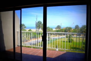 Building Photo - 6 Van Horne Ave