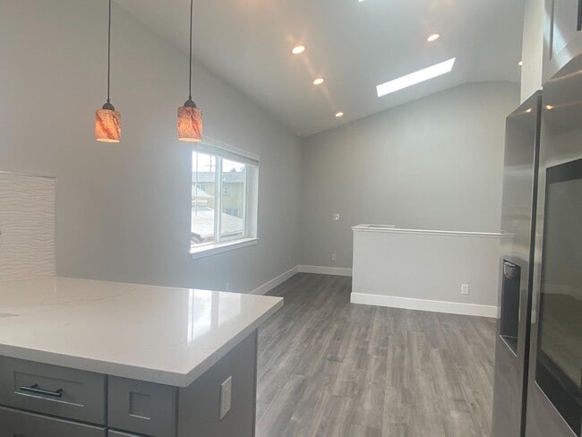 Building Photo - 773 Delmas Ave