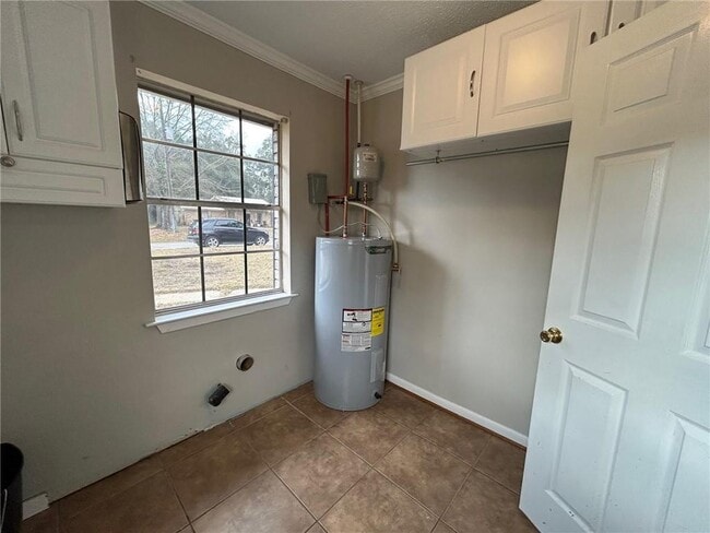 Building Photo - 5710 5th St