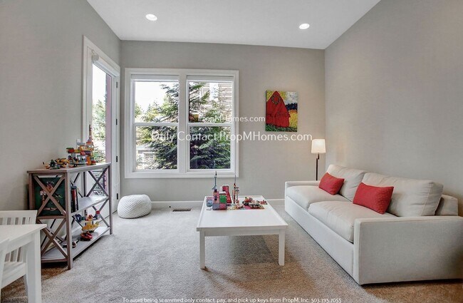 Building Photo - Stunning & Beautiful Four Bedroom Home In ...