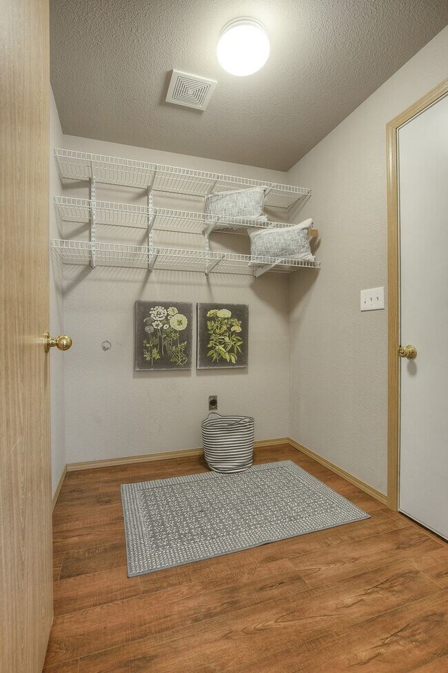 Building Photo - Main floor master - A/C home with 4 bedrooms formal living/dining and great room! Olympia School ...