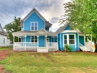 Building Photo - 503 E Springer Ave