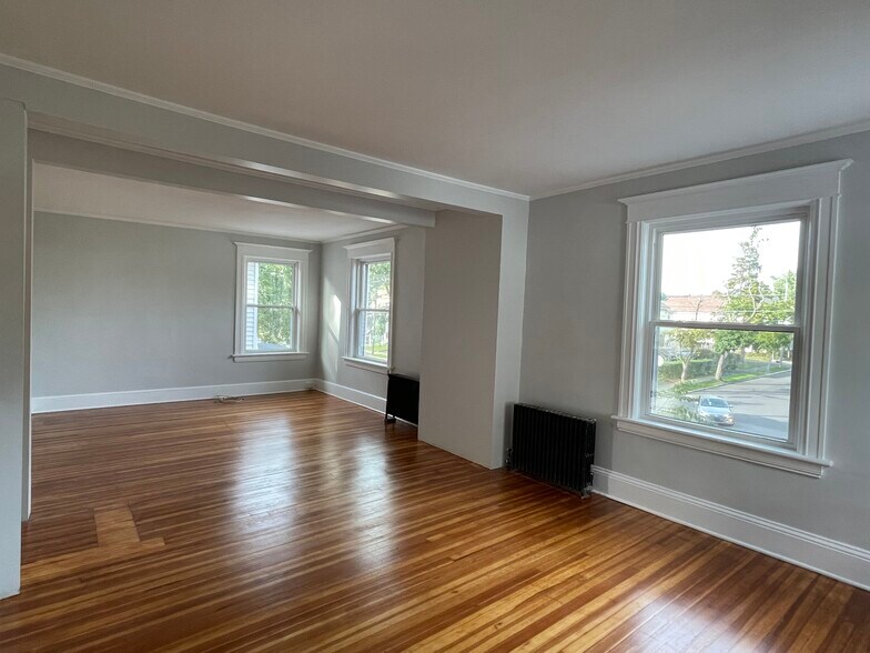 Building Photo - 1544 Union St