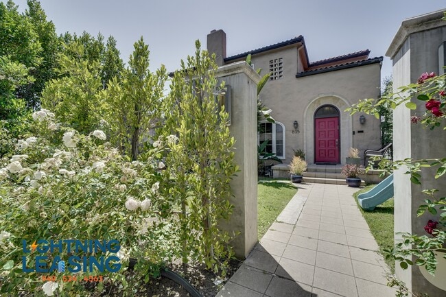 Building Photo - 815 S Highland-1B