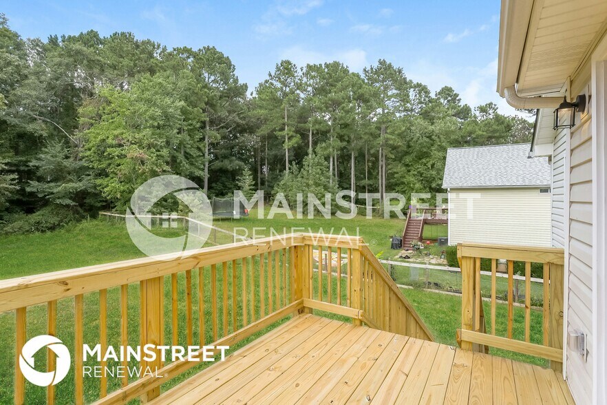 Building Photo - 214 S Red Oak Way