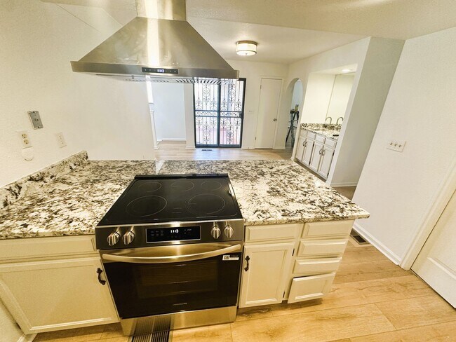 Building Photo - Completely Remodeled 4 Bed Home With Finis...
