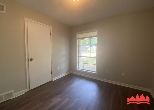 Building Photo - 8743 Greenbrook Pkwy
