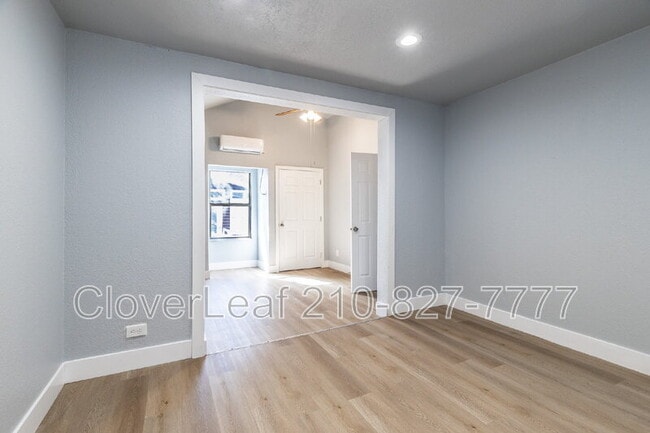 Building Photo - 2114 Jupiter St