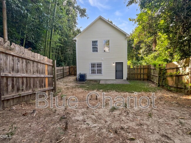 Building Photo - 311 Burnette St