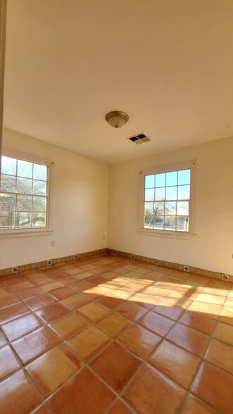 Front BR - 621 W Solana Ave