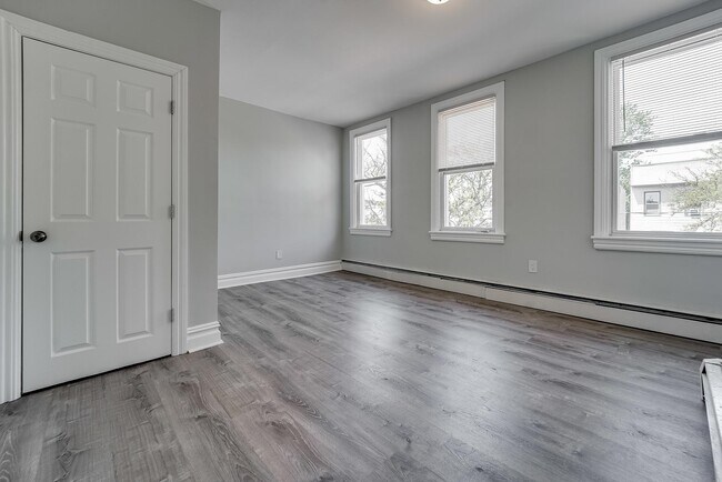 Building Photo - 214 Olean Ave