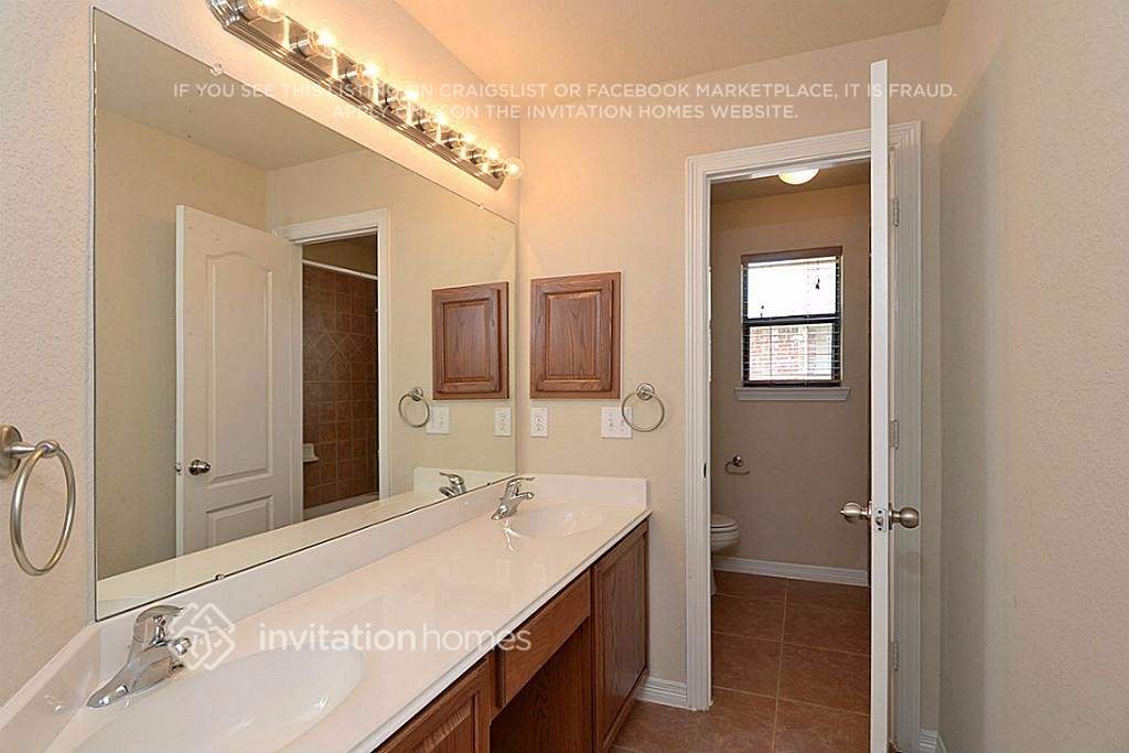 Building Photo - 2306 Siegen Dr