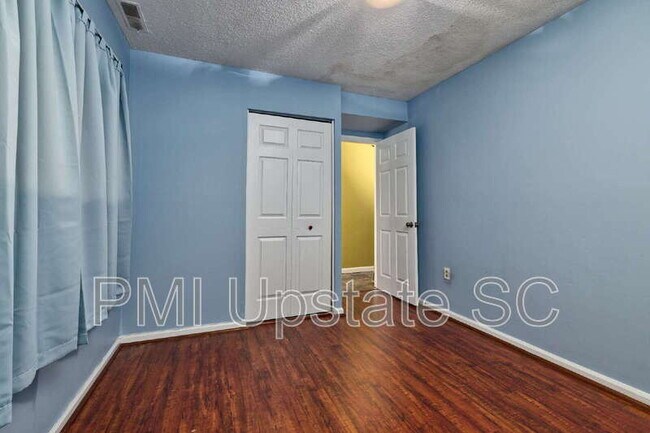 Building Photo - 98 Topsail Ct