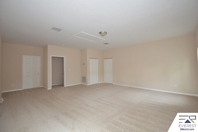 Building Photo - 19 Burgess Pl