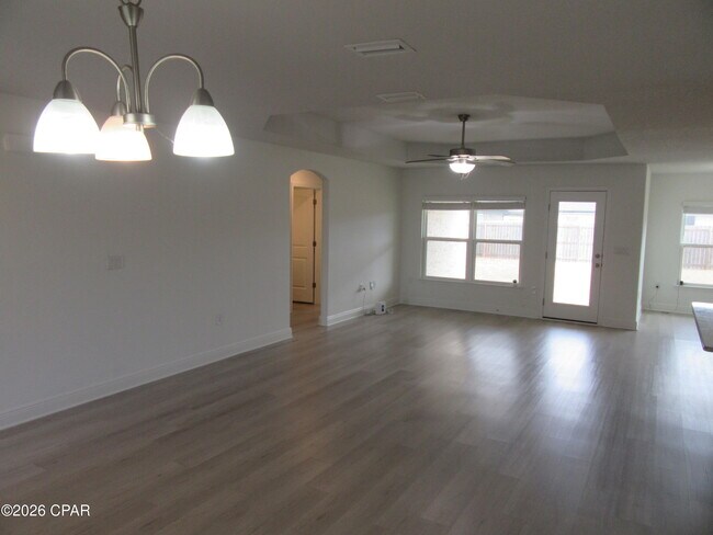 Building Photo - 3836 Redbud Wy