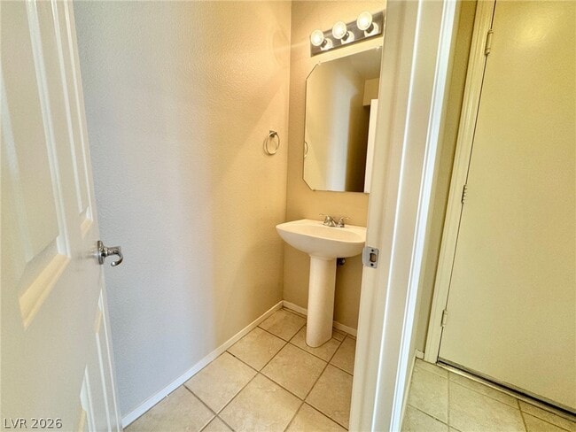 Building Photo - 6401 Hillside Brook Ave