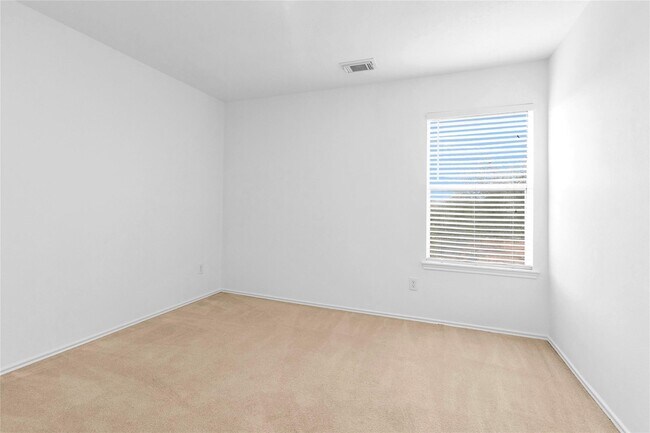 Building Photo - 450 Sandstone Creek Ln