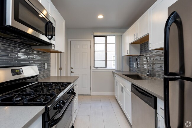 Primary Photo - 970 N. Serrano Ave.