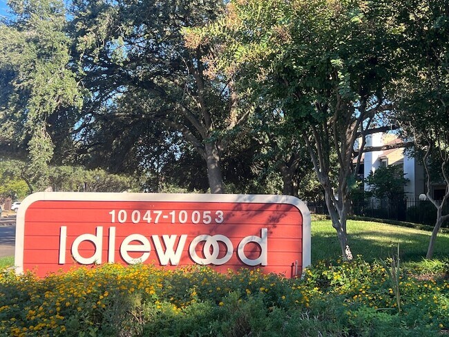 Building Photo - 10047 Westpark Dr