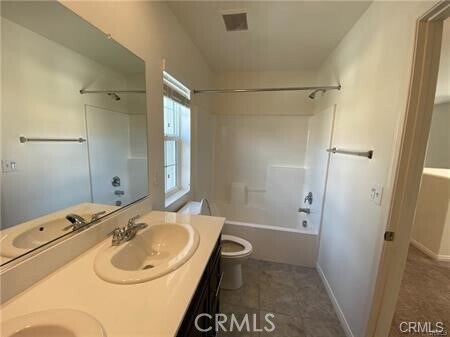 Building Photo - 5945 Silveira St