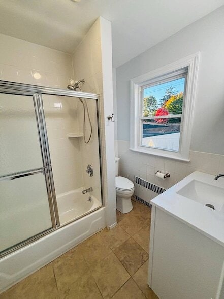 Building Photo - 45 Glen Head Rd