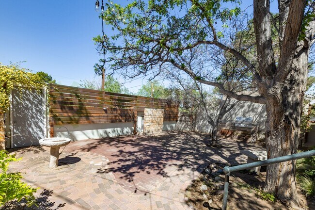 Building Photo - CALL US TODAY AT (505) 892-4400 TO SCHEDULE A CONVENIENT SHOWING