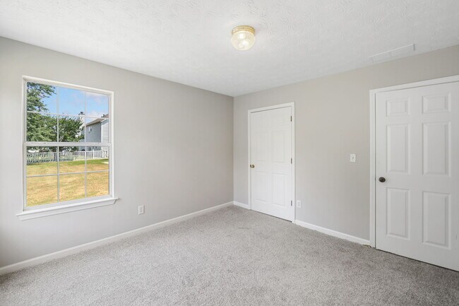 Building Photo - 3690 Golfe Links Dr