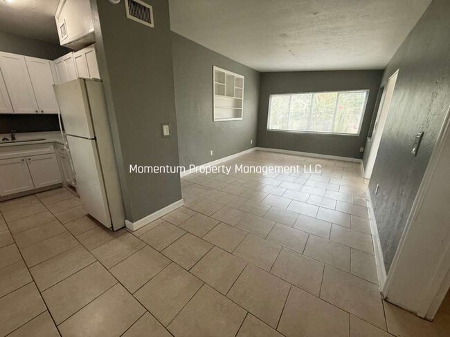 Building Photo - Beautifully Remodeled 2/1 St Pete- ASK ABOUT OUR SPECIAL!