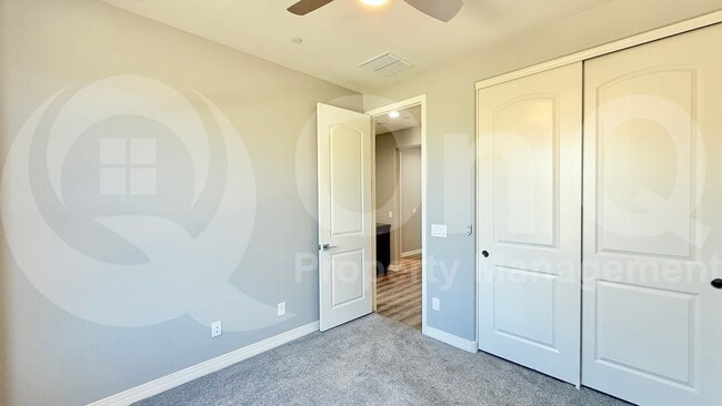 Building Photo - 7423 E Paraiso Dr