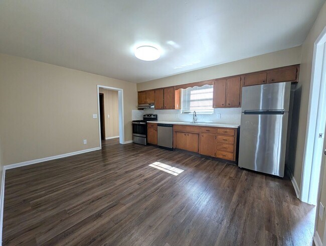 Building Photo - 6038 mh