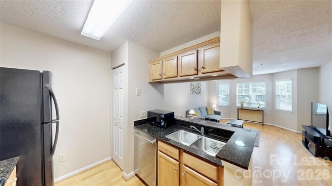 Building Photo - 424 Mather Green Ave