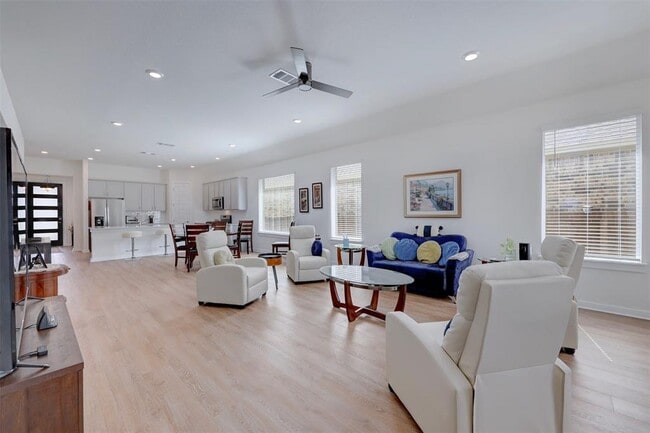 Building Photo - 2041 Centerline Ln