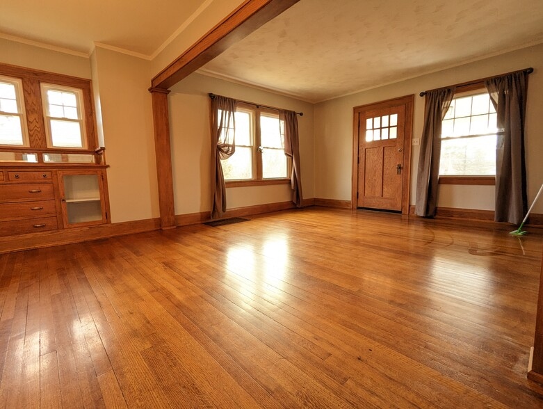 Classic hardwoods throughout - 3607 Franklin Ave