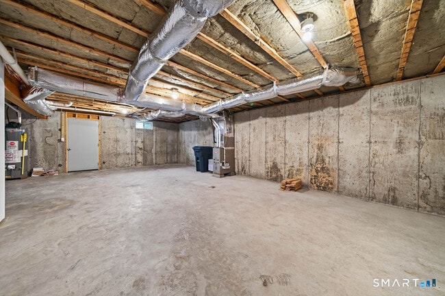 Building Photo - 33 West End Ave