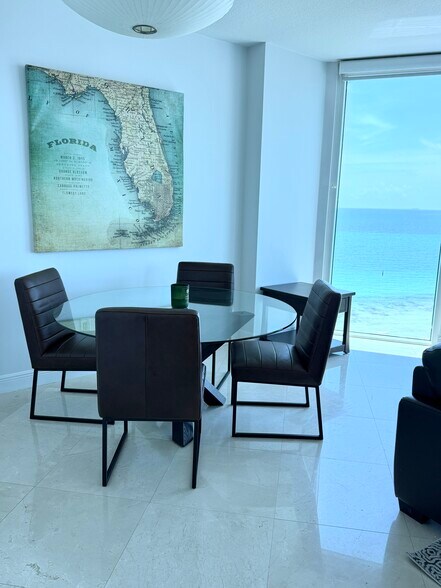 Building Photo - 6515 Collins Ave