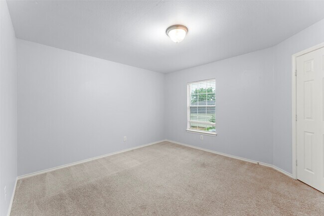 Building Photo - 11745 Logan Ridge Dr