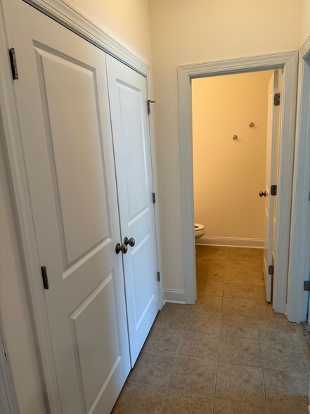 Full Bath and laundry room - 6017 Lettered Olive Pl