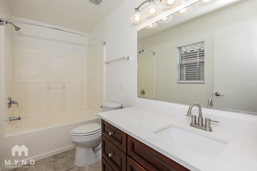 Building Photo - 2751 E Olivine Rd