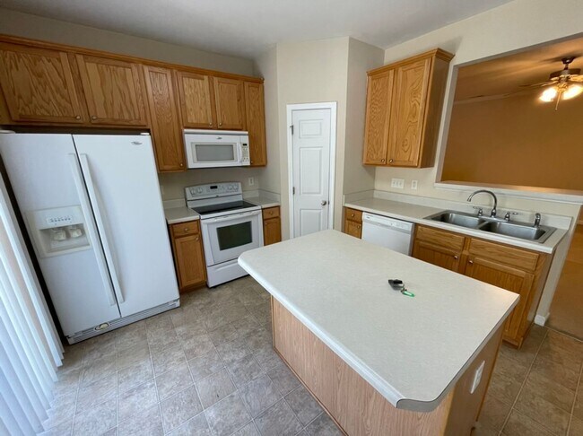 Building Photo - 107 Fanwood Ct