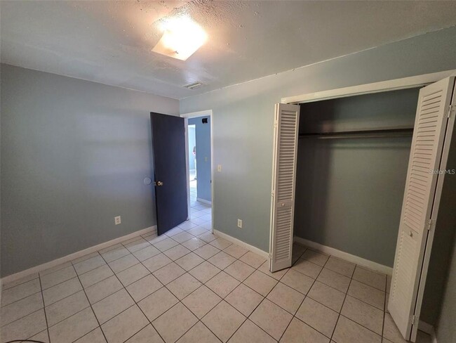 Building Photo - 401 Hibiscus Ave