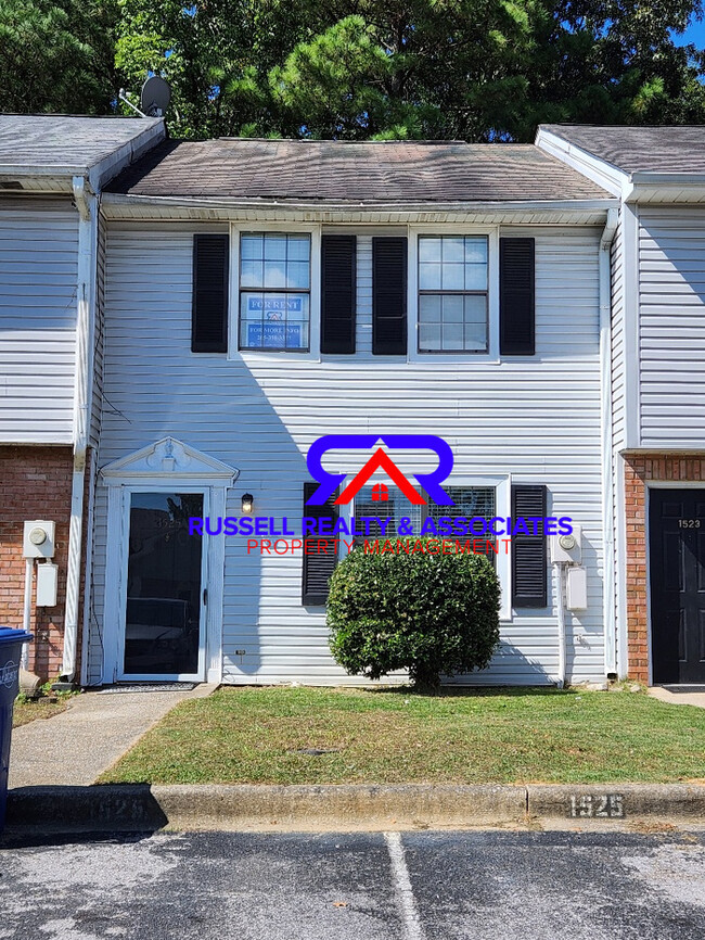 Primary Photo - Alabaster Townhome