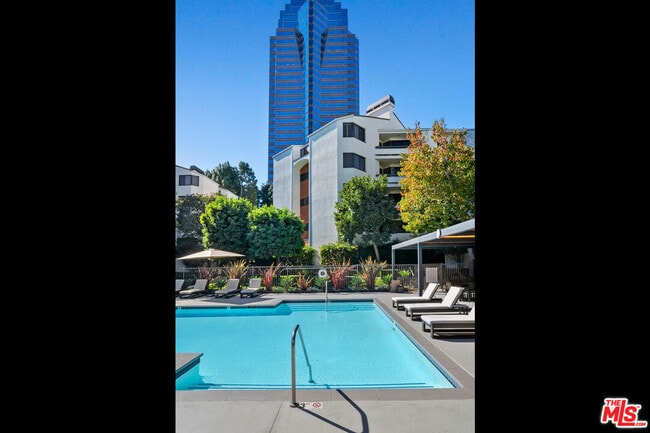Building Photo - 2131 Century Park Ln